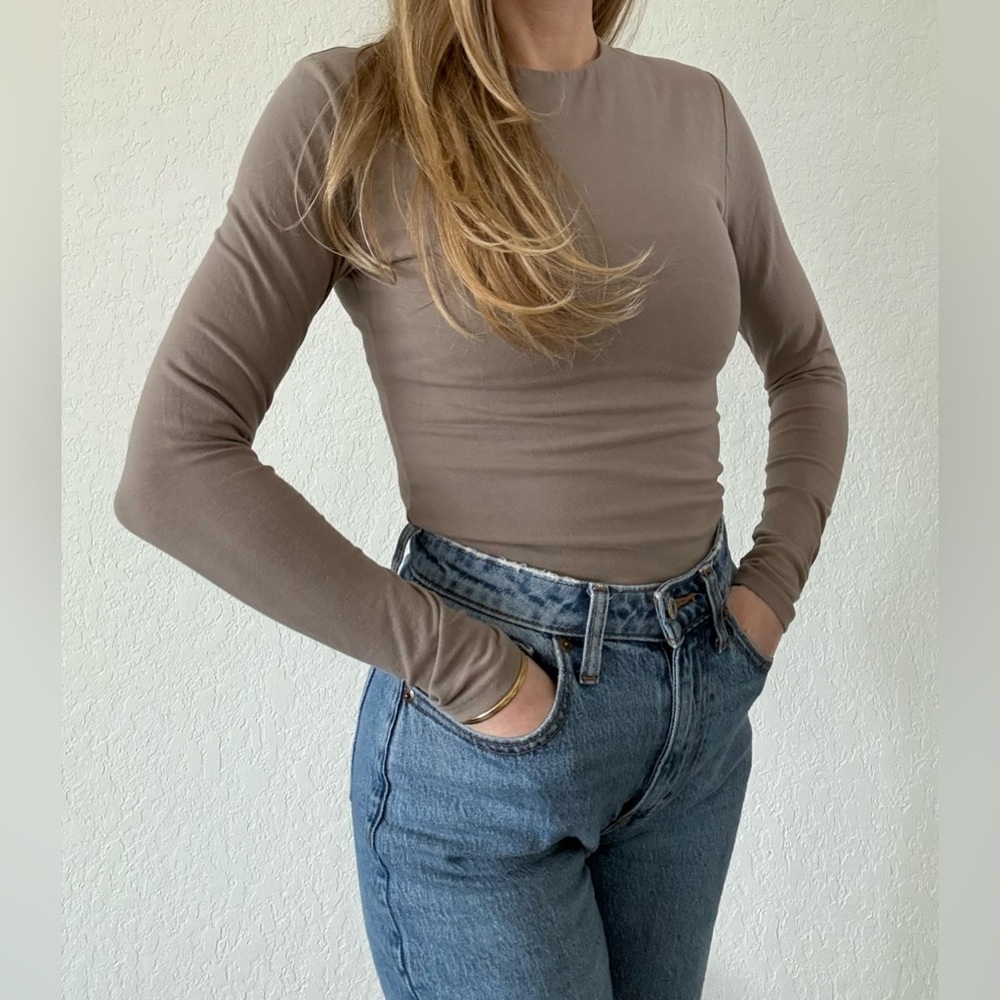 Abercrombie Taupe Long-Sleeve Bodysuit – Size Small - Picture 1 of 6